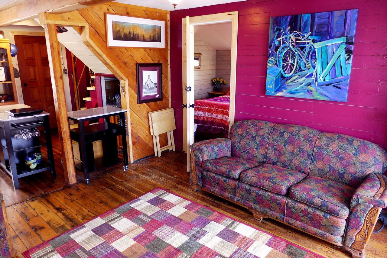 Hotel Mountain Thyme Getaway à Barkerville Extérieur photo